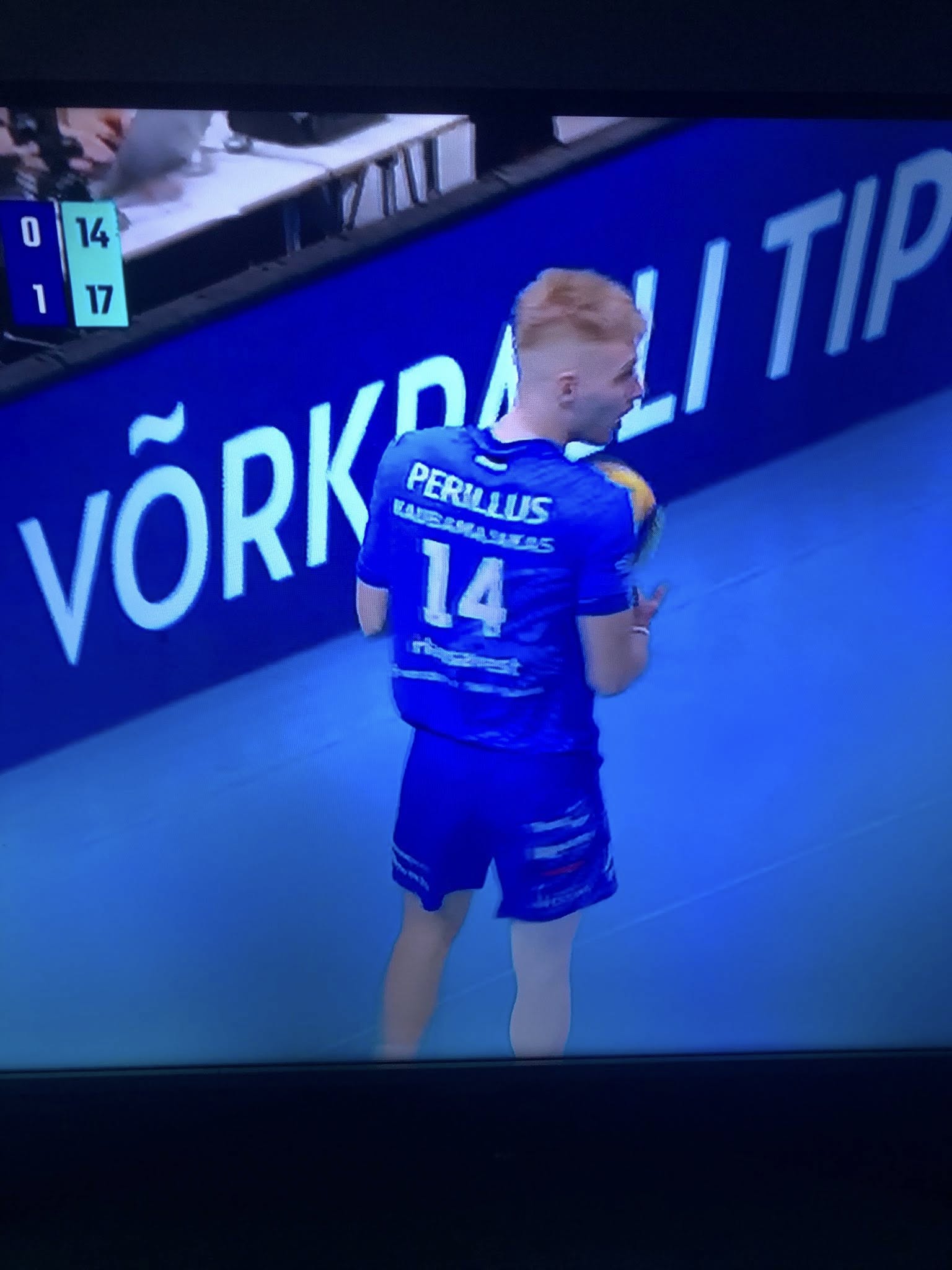 aasta Aadu Luukase karikafinaal pakkus võrkpallisõpradele tõelise põnevuslahingu, kui Pärnu võrkpalliklubi alistas viiegeimilises heitluses Tartu Bigbanki 3:2. 